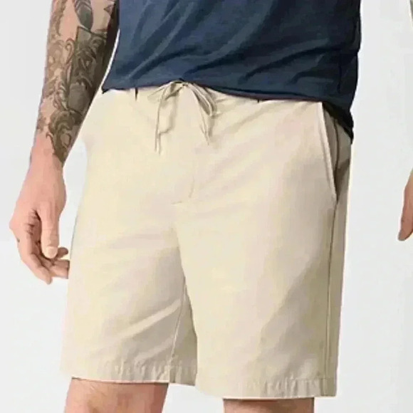 Walker Hayes Men’s Khaki Shorts XL NWT - Picture 1 of 10